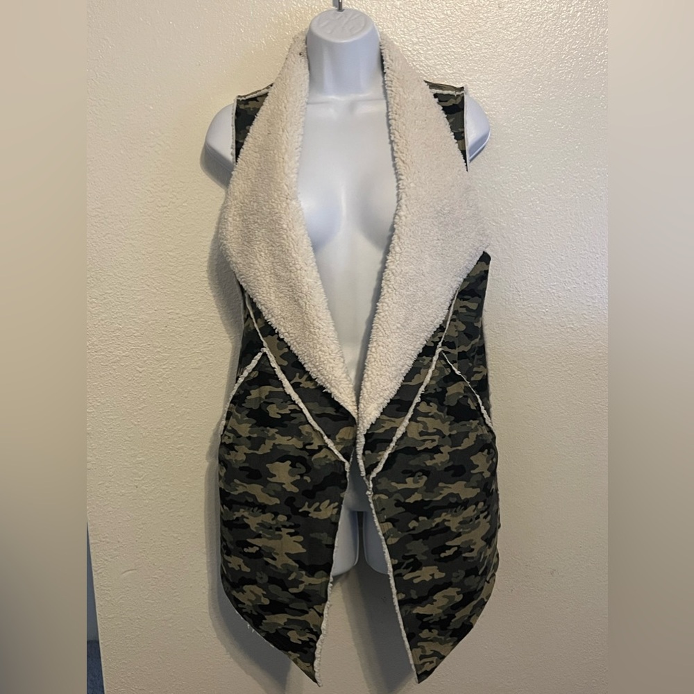 Lularoe Blanket Fleece Drape Vest